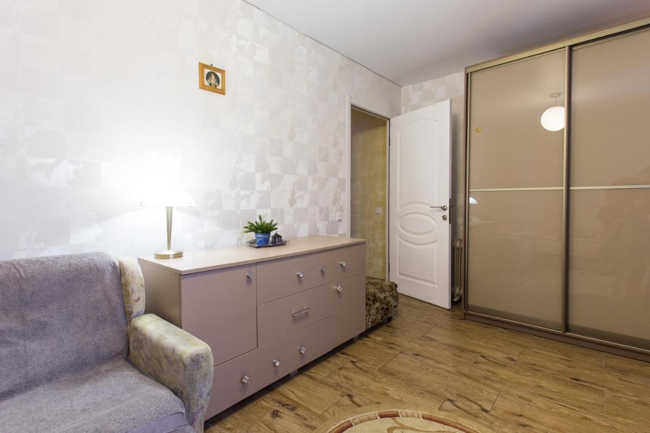 Botanical Garden Area Apartment Kharkiv Exterior photo