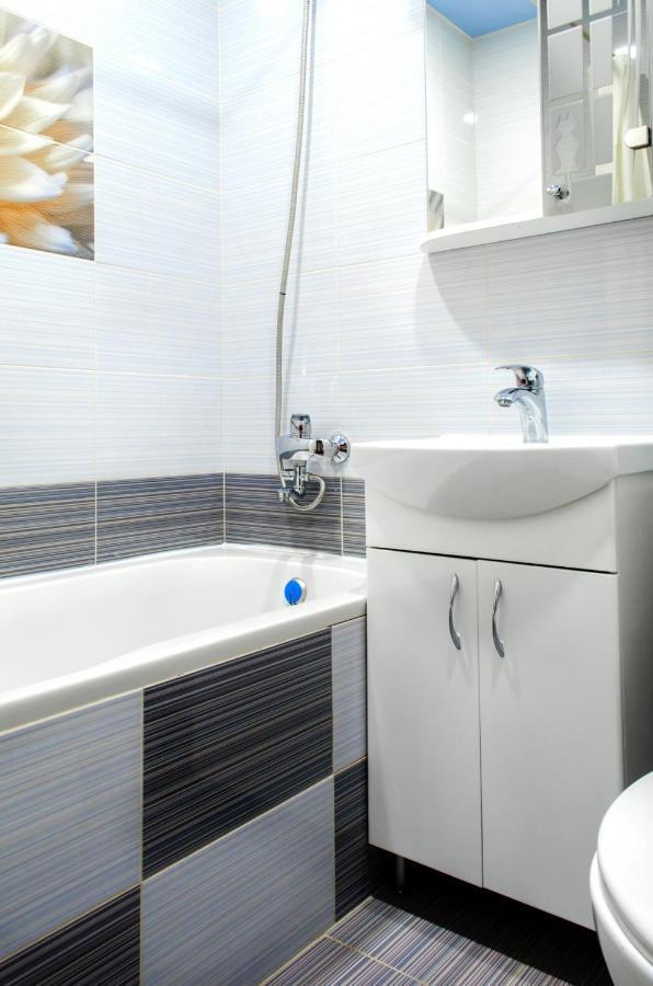 Botanical Garden Area Apartment Kharkiv Exterior photo