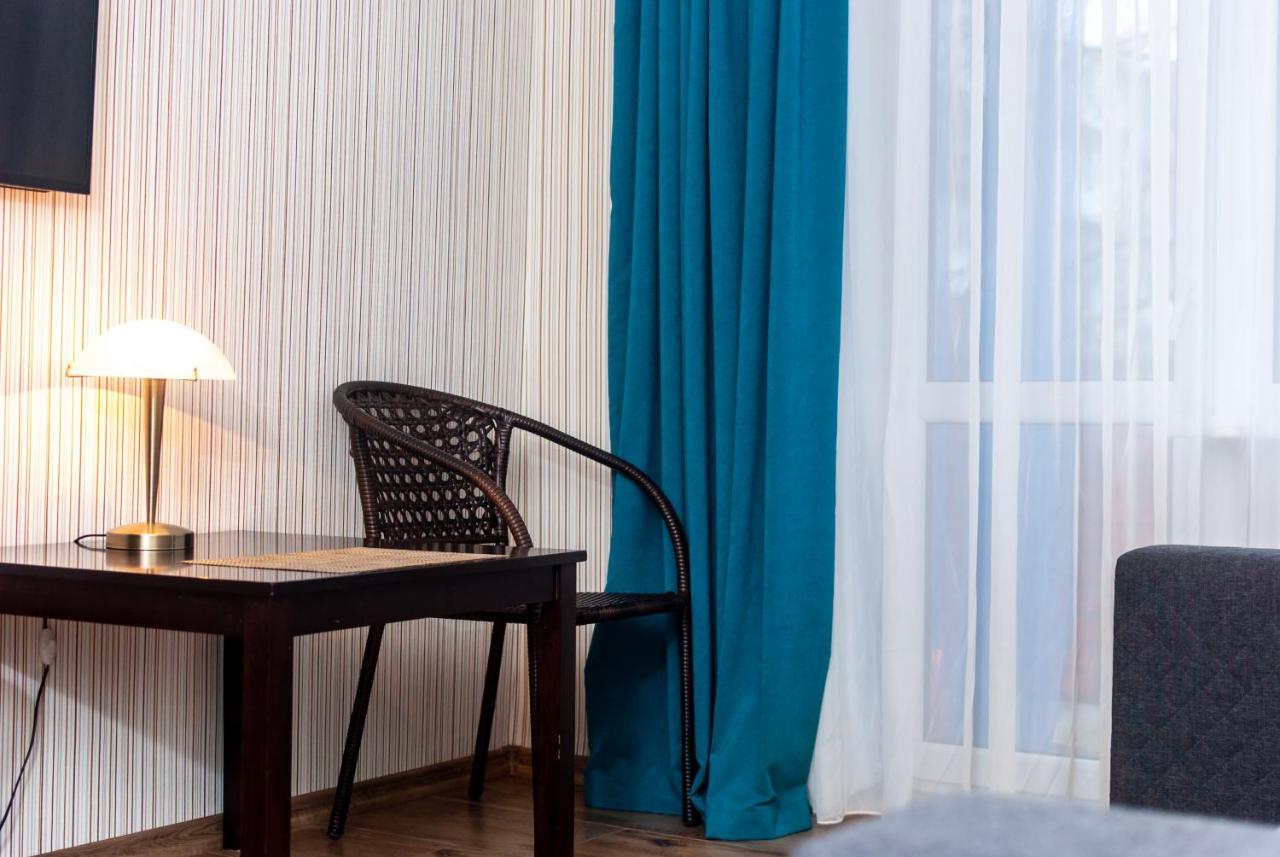 Botanical Garden Area Apartment Kharkiv Exterior photo